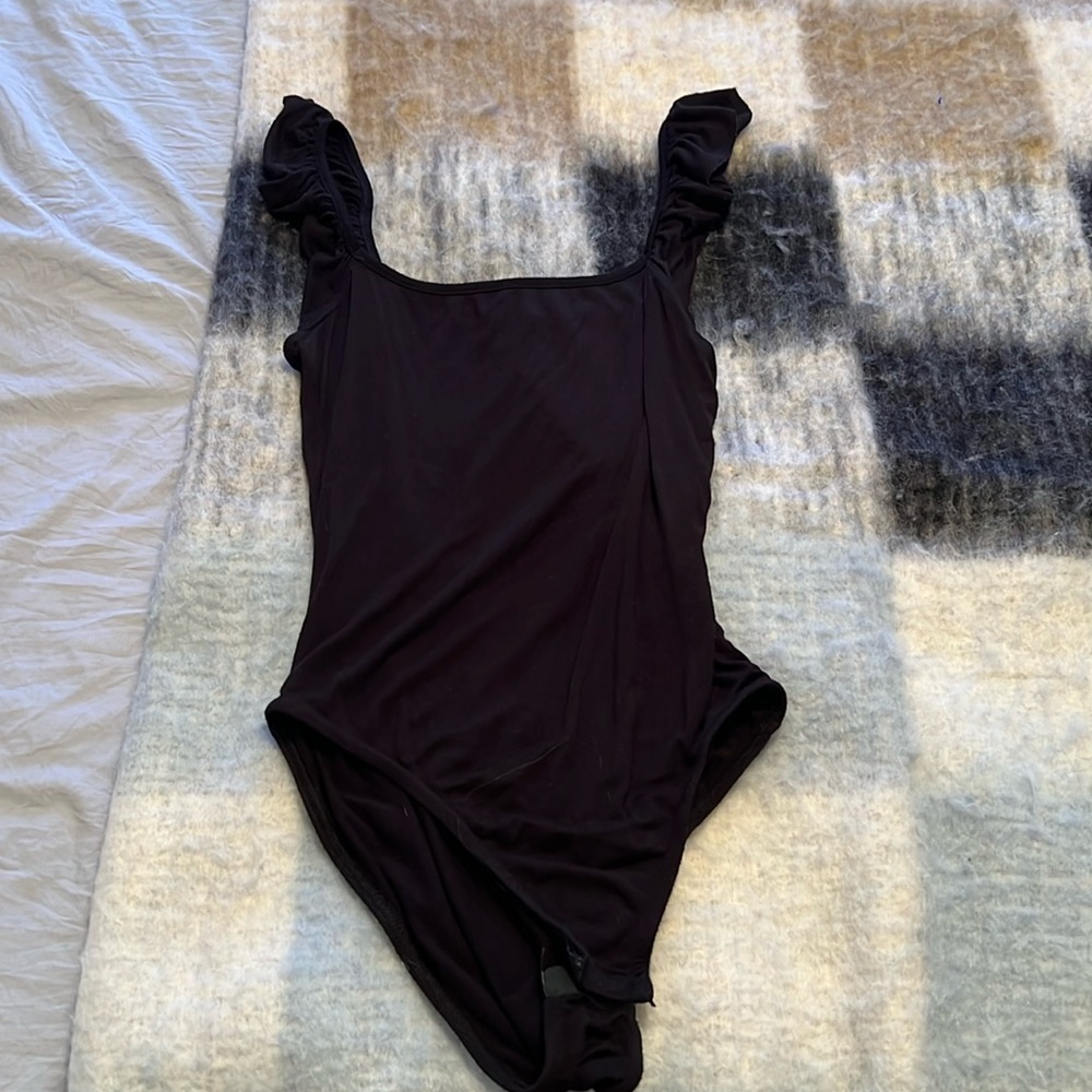 Black frill sleeve bodysuit